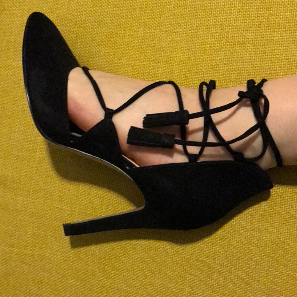 Jessica Simpson black heels